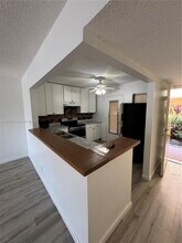 403 NW 68th Ave, Unit 114 in Plantation, FL - Building Photo - Building Photo