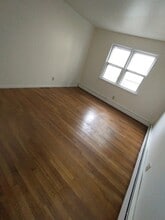 37 Grant St, Unit apt3 in Fairview, NJ - Building Photo - Building Photo