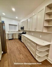 140 N Lakewood Ave in Baltimore, MD - Building Photo - Building Photo