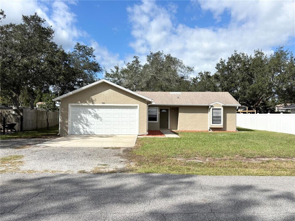 780 Park Ave in Orange City, FL - Building Photo