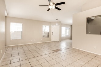 5046 E Holmes Ave in Mesa, AZ - Building Photo - Building Photo