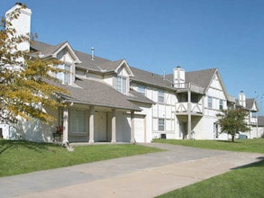 Windemere at Tallgrass in Wichita, KS - Foto de edificio - Building Photo
