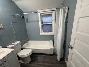 1032 E 145th St in Cleveland, OH - Building Photo - Building Photo