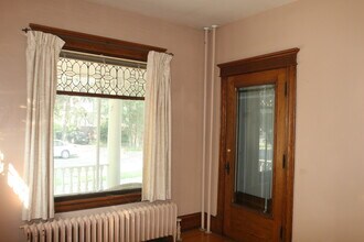 1014 17th Ave SE, Unit 1 in Minneapolis, MN - Building Photo - Building Photo