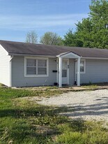 202 E Broadway in Ashland, MO - Building Photo