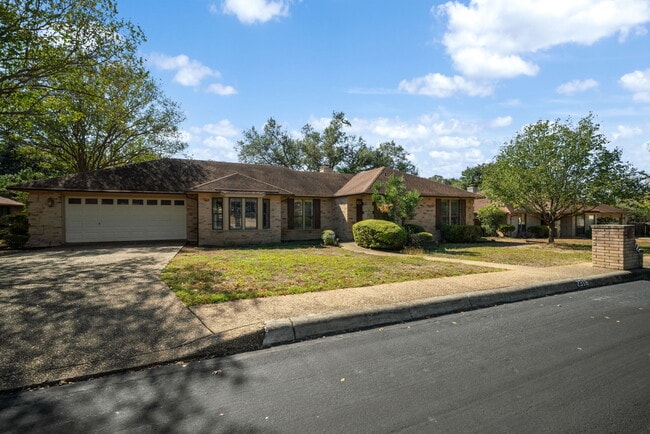 2318 Park Cir in San Antonio, TX - Building Photo - Building Photo