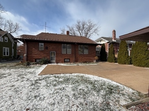 1155 N Cherry St in Galesburg, IL - Foto de edificio - Building Photo