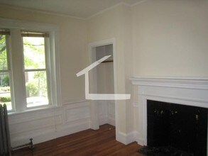 56 Egmont St-Unit -1 in Brookline, MA - Building Photo - Building Photo