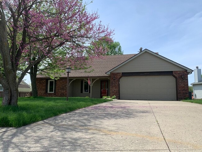 10517 Oak Chapel Dr in Fort Wayne, IN - Building Photo - Building Photo