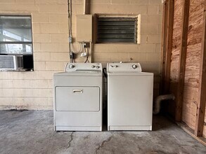 1020 Queen St N in St. Petersburg, FL - Building Photo - Building Photo