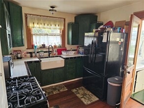 1820 N Bush St in Santa Ana, CA - Building Photo - Building Photo