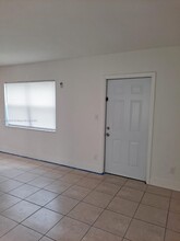 6416 SW 19th St in Miramar, FL - Building Photo - Building Photo