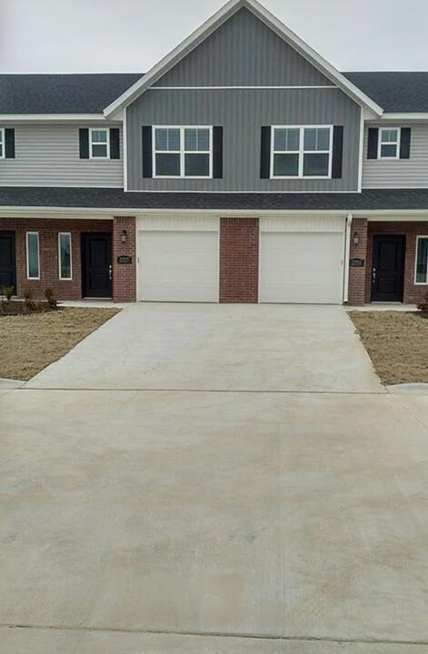 2769 W Kilimanjaro Way in Rogers, AR - Building Photo