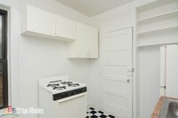 2719 N Spaulding Ave, Unit M05B in Chicago, IL - Building Photo - Building Photo