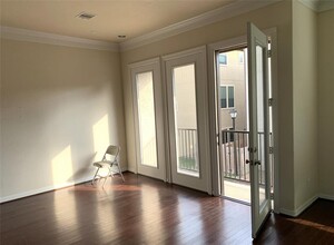 3021 Kisling St in Houston, TX - Building Photo - Building Photo