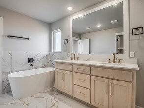 4116 NW 179th Terrace in Edmond, OK - Foto de edificio - Building Photo