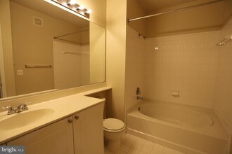 9480 Virginia Center Blvd-Unit -104 in Vienna, VA - Building Photo - Building Photo