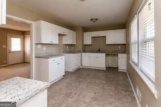 5272 Norman Blvd in Atlanta, GA - Building Photo - Building Photo