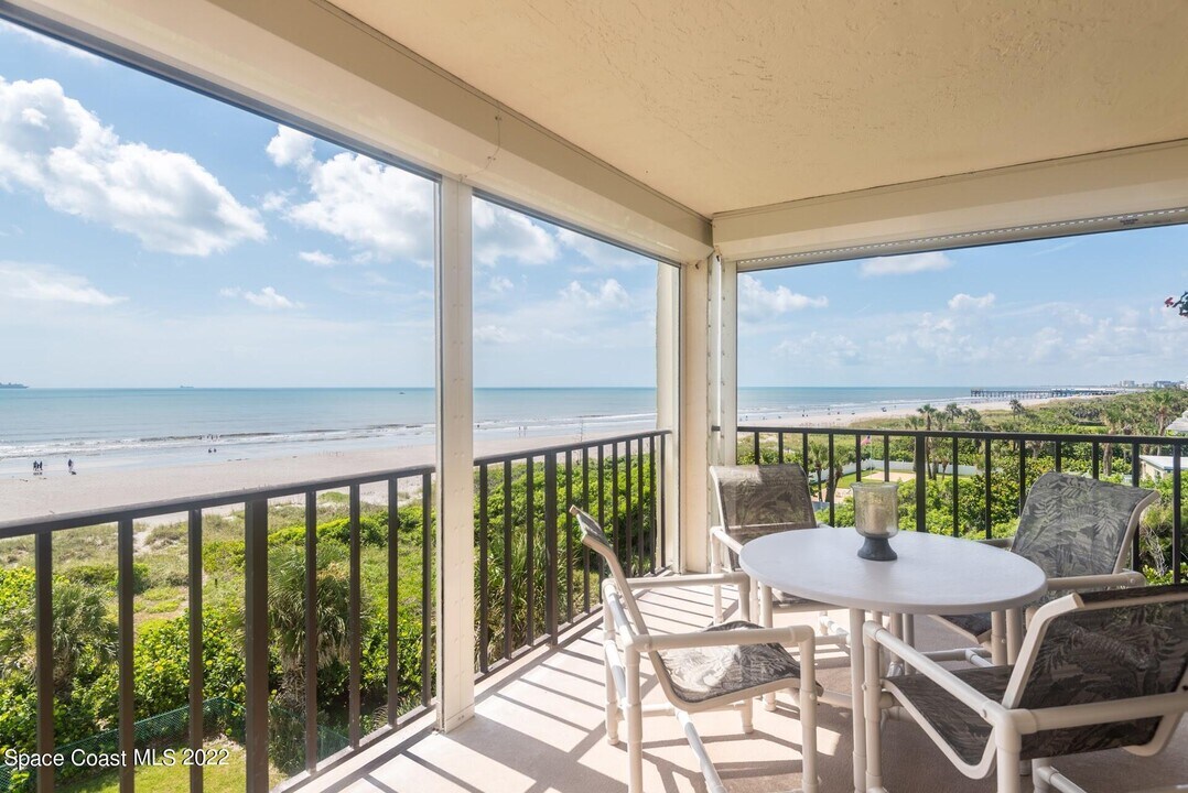 545 Garfield Ave in Cocoa Beach, FL - Building Photo