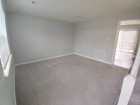 22 Fonda Dr in Lynchburg, VA - Building Photo