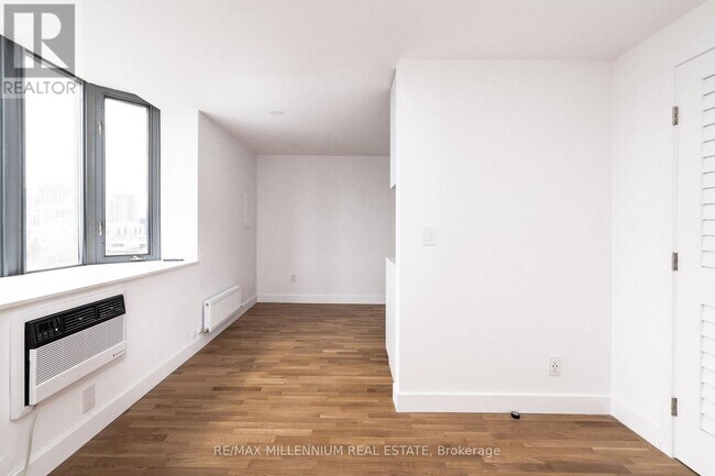 800 Richmond St W in Toronto, ON - Building Photo - Building Photo