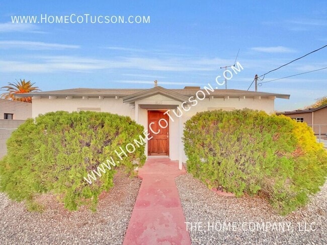 property at 3625 S Lundy Ave