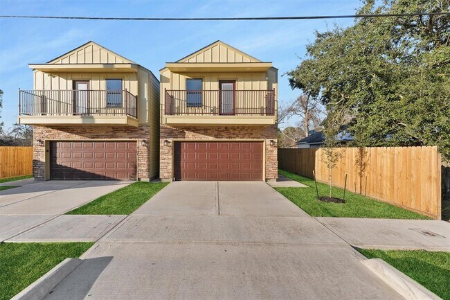2306 Wavell St in Houston, TX - Foto de edificio - Building Photo