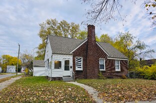 18582 Edinborough Rd in Detroit, MI - Building Photo