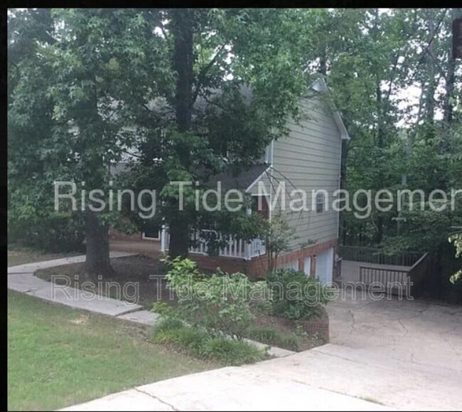 1708 Timbercrest Cir in Birmingham, AL - Foto de edificio - Building Photo