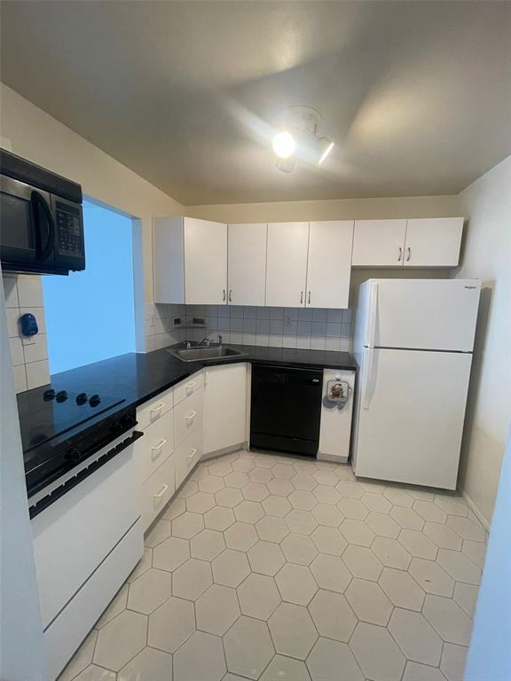 851 Three Islands Blvd, Unit 317 in Hallandale Beach, FL - Building Photo - Building Photo