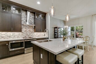 4833 Pointe Midtown Rd in Palm Beach Gardens, FL - Building Photo - Building Photo