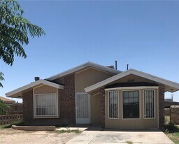 8420 Waterfall Dr in El Paso, TX - Building Photo