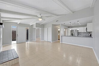 6324 Royal Woods Dr in Ft. Myers, FL - Building Photo - Building Photo