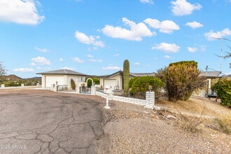 322 N Cleopatra St in Queen Valley, AZ - Building Photo - Building Photo