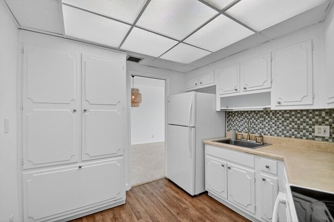 1000 Lowry St, Unit 1000 Lowry Street 2g, Del in Delray Beach, FL - Foto de edificio - Building Photo