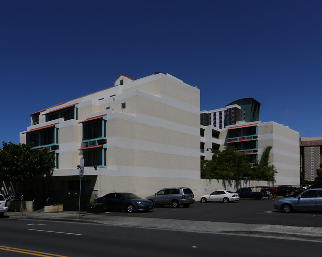 Na Lei Hulu Kupuna in Honolulu, HI - Foto de edificio - Building Photo