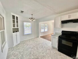 1600 W Romana St in Pensacola, FL - Building Photo
