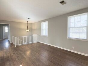 328 Dunbar Cave Rd in Clarksville, TN - Building Photo - Building Photo