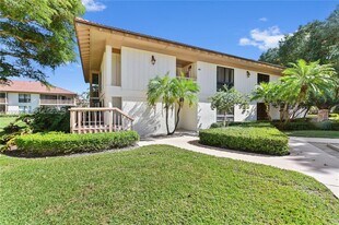 163 Brackenwood Rd, Unit 163 in Palm Beach Gardens, FL - Building Photo