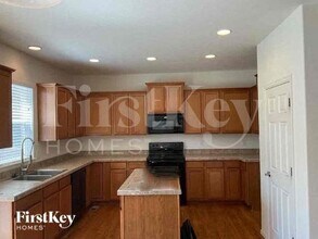 25028 E Canal Pl in Aurora, CO - Building Photo - Building Photo