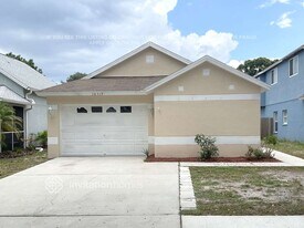 10517 Lakeside Vista Dr in Riverview, FL - Building Photo