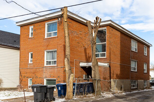 20 Buttonwood Av in Toronto, ON - Building Photo
