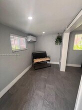 1726 NW 19th St in Miami, FL - Building Photo - Building Photo