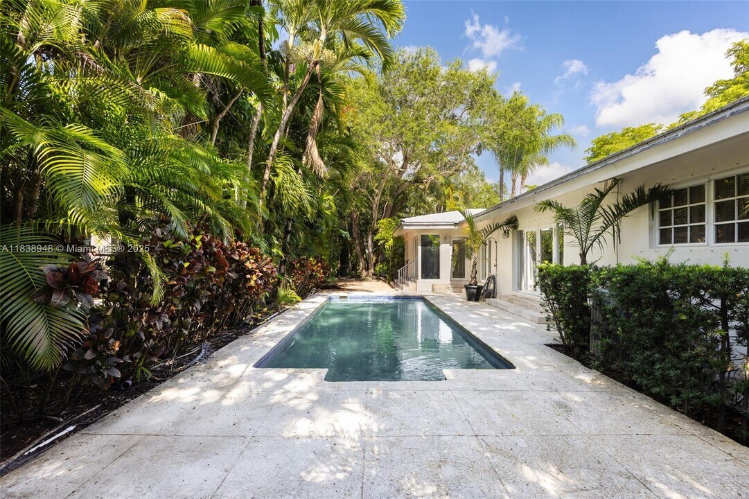600 Santurce Ave in Coral Gables, FL - Building Photo