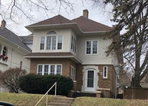 4071-4073 N Downer Ave in Shorewood, WI - Foto de edificio