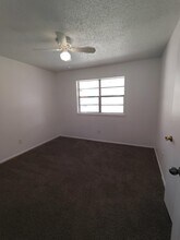 5608-5615 15th St in Lubbock, TX - Building Photo - Building Photo