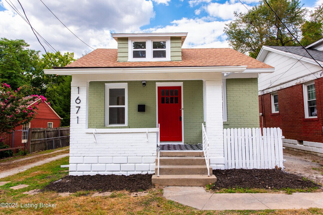 1671 Trigg St in Louisville, KY - Building Photo