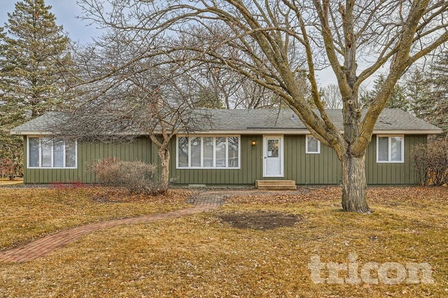 820 Shenandoah Ln N in Plymouth, MN - Building Photo - Building Photo