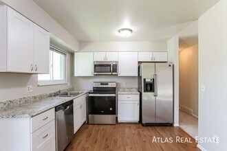 2421 S Lewiston St in Aurora, CO - Building Photo - Building Photo