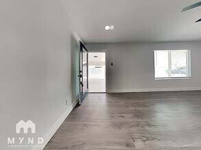 2528 E Hermosa Dr in Tempe, AZ - Building Photo - Building Photo